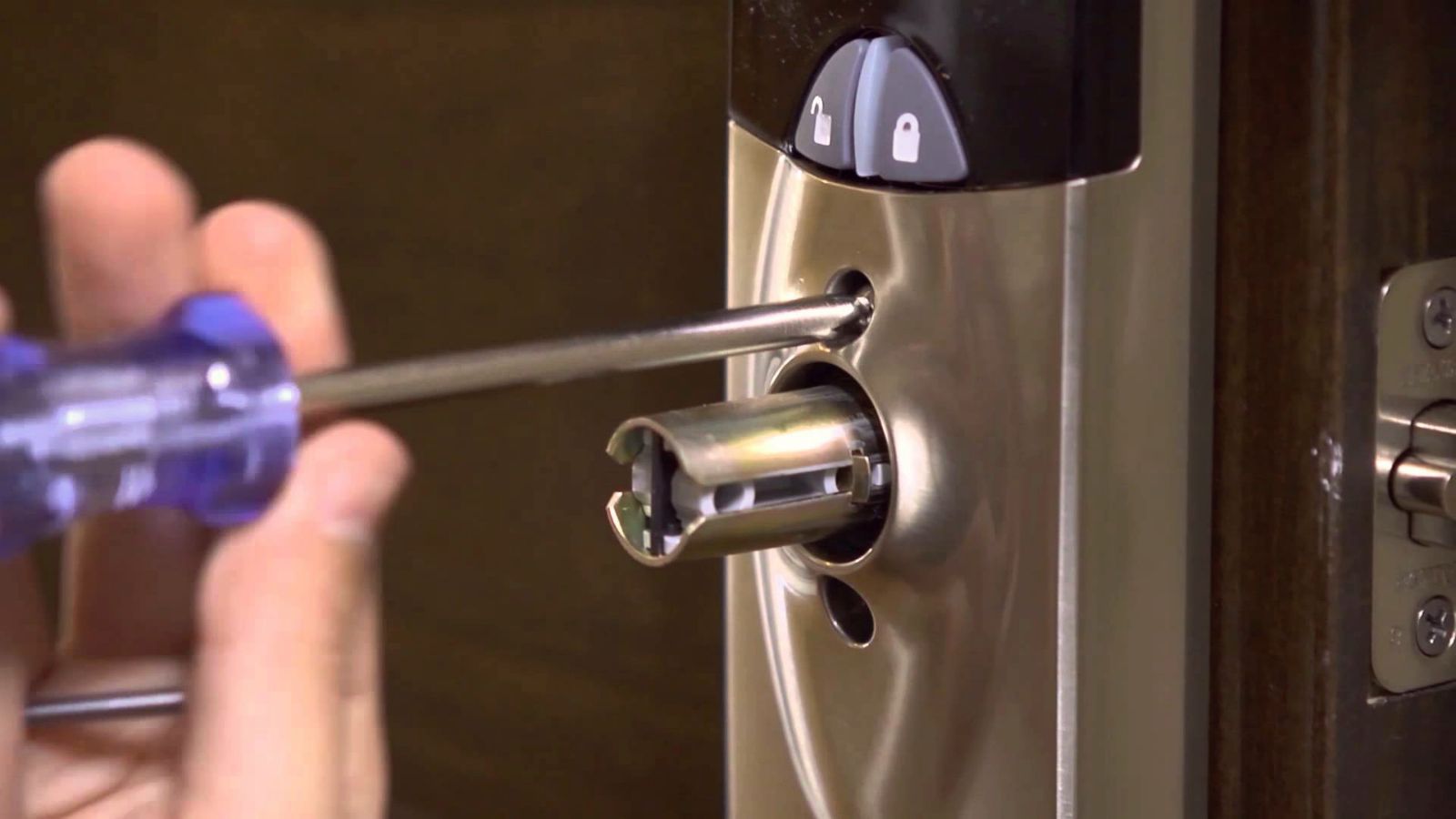 Online Locksmiths are the new Hype post thumbnail image