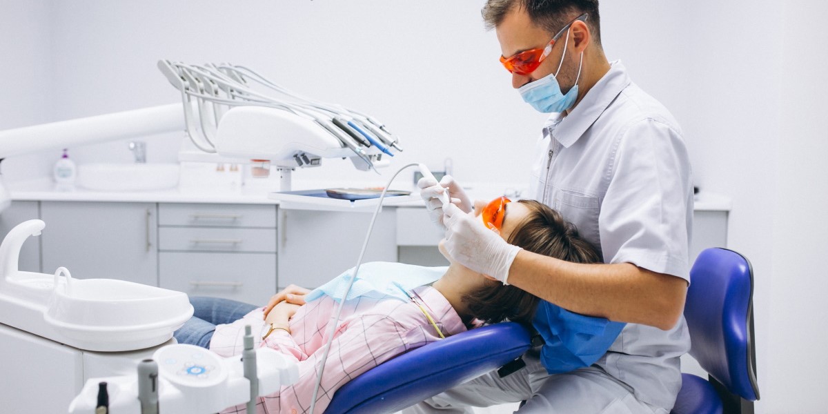Safety First: Precautions of Choosing a Live Dentist Online post thumbnail image