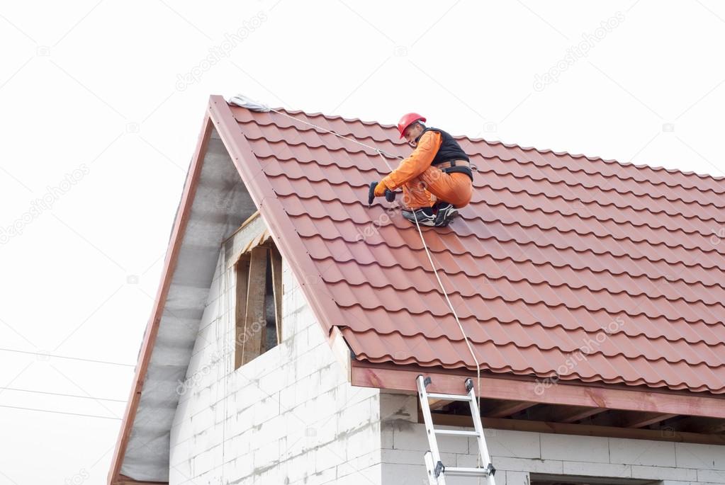 What are the benefits of hiring a professional roofing company? post thumbnail image