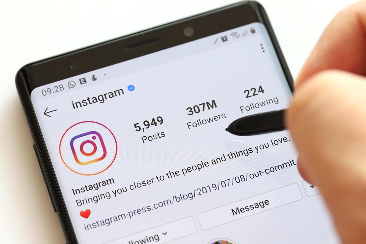 How to Increase Your Instagram Following Fast post thumbnail image